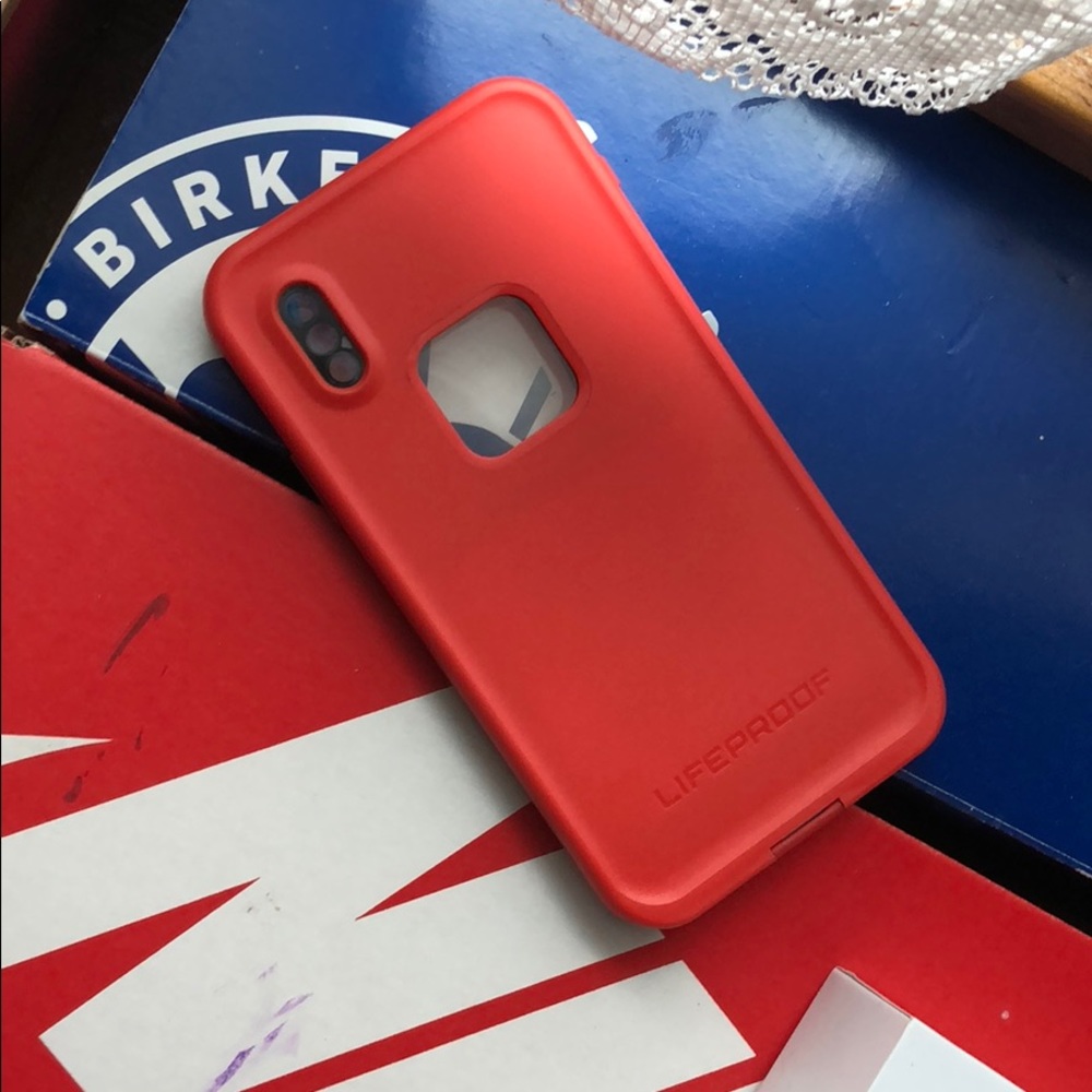 Iphone x life proof red case